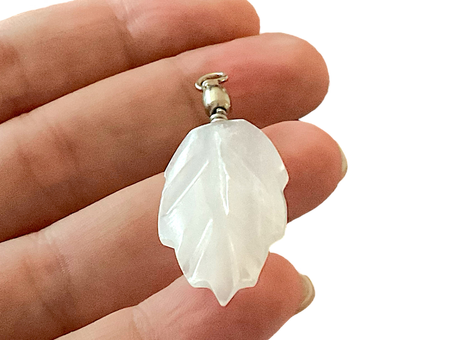 Steinfixx® Selenit Blatt Anhänger in bauchiger Form | ca 40x20x8 mm | Top Qualität | Ihren Lichtbringer immer dabei