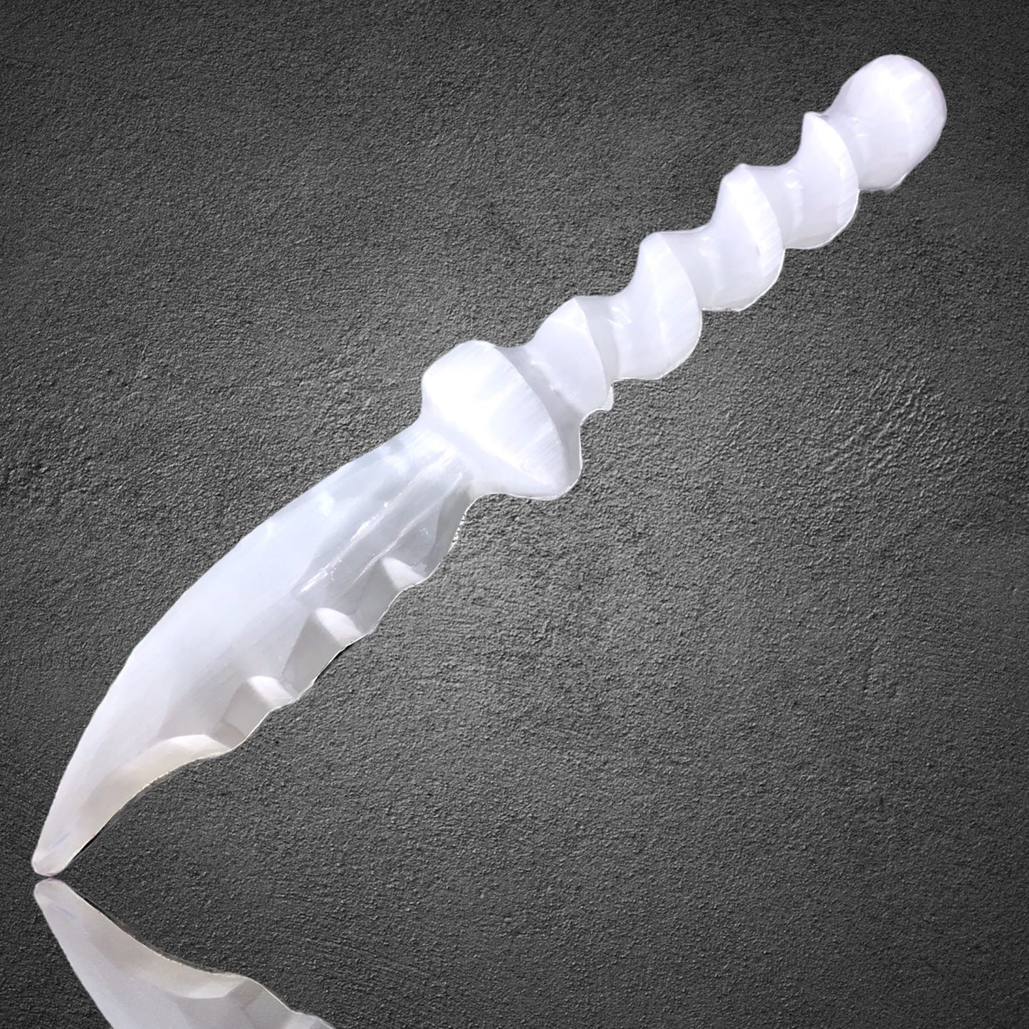 Selenit Ritualmesser in Spiralform - Ritualdolch -Lichtbringer - 25x4x2cm - ca. 200 gr. für Wicca und Pagan, Rituale und Zeremonien