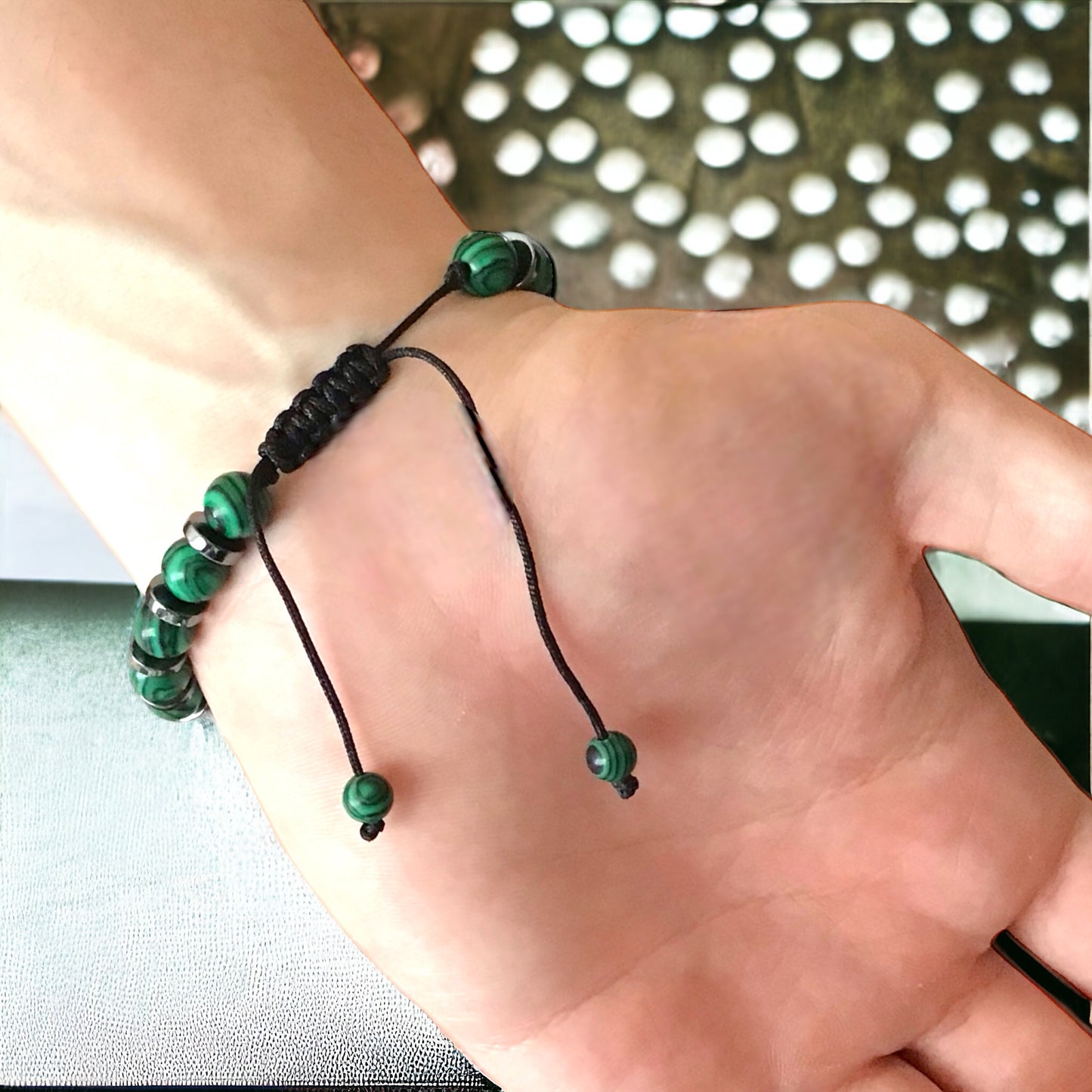 Malachitglas-Hämatit Perlenarmband 6mm mit Makramee Verschluss | verstellbar | Der Blut- und Reisestein