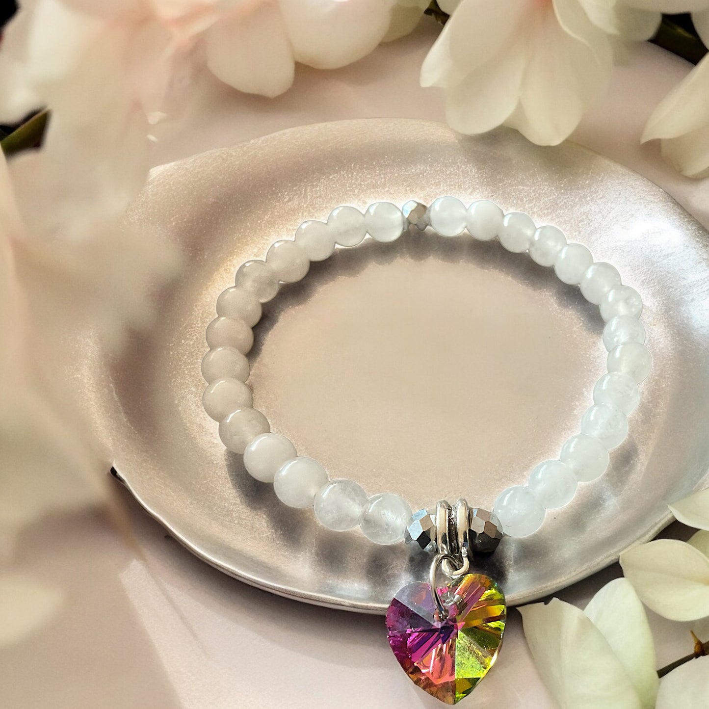 Steinfixx® - Bezauberndes weiße Jade Perlen Armband mit Angel Aura Herz, Edelsteinarmband - inclusive edler Geschenkbox - Handmade