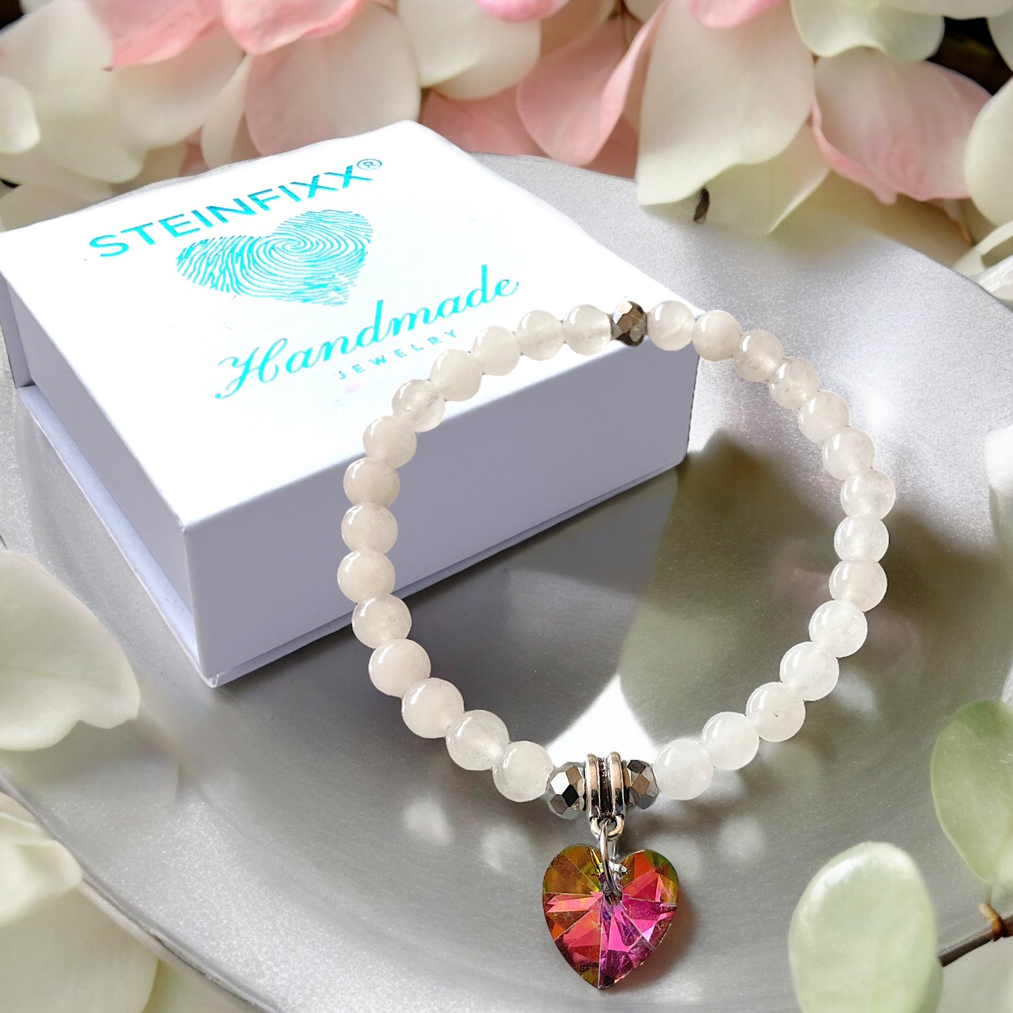 Steinfixx® - Bezauberndes weiße Jade Perlen Armband mit Angel Aura Herz, Edelsteinarmband - inclusive edler Geschenkbox - Handmade