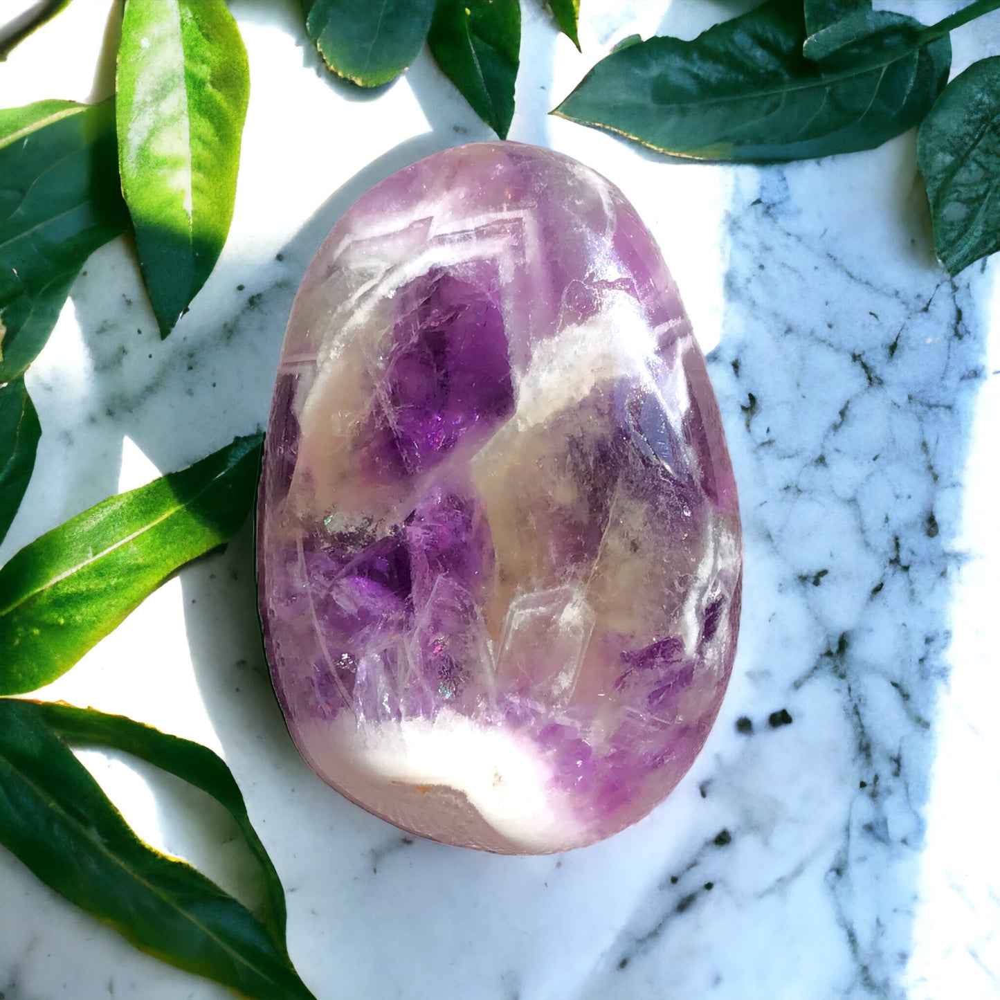 Steinfixx® - Edelstein Anhänger aus echtem Chevron-Amethyst | Tropfenanhänger | farbintensiv | mit 80 cm Wildlederband