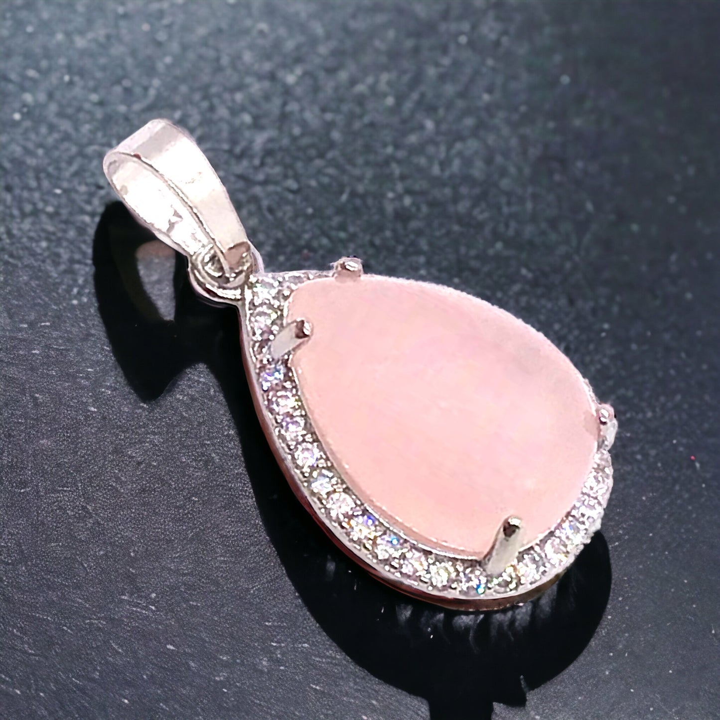 Steinfixx® - Royale Edelstein Anhänger in Tropfenform, umrahmt von Zirkonia, Edelstahl versilbert