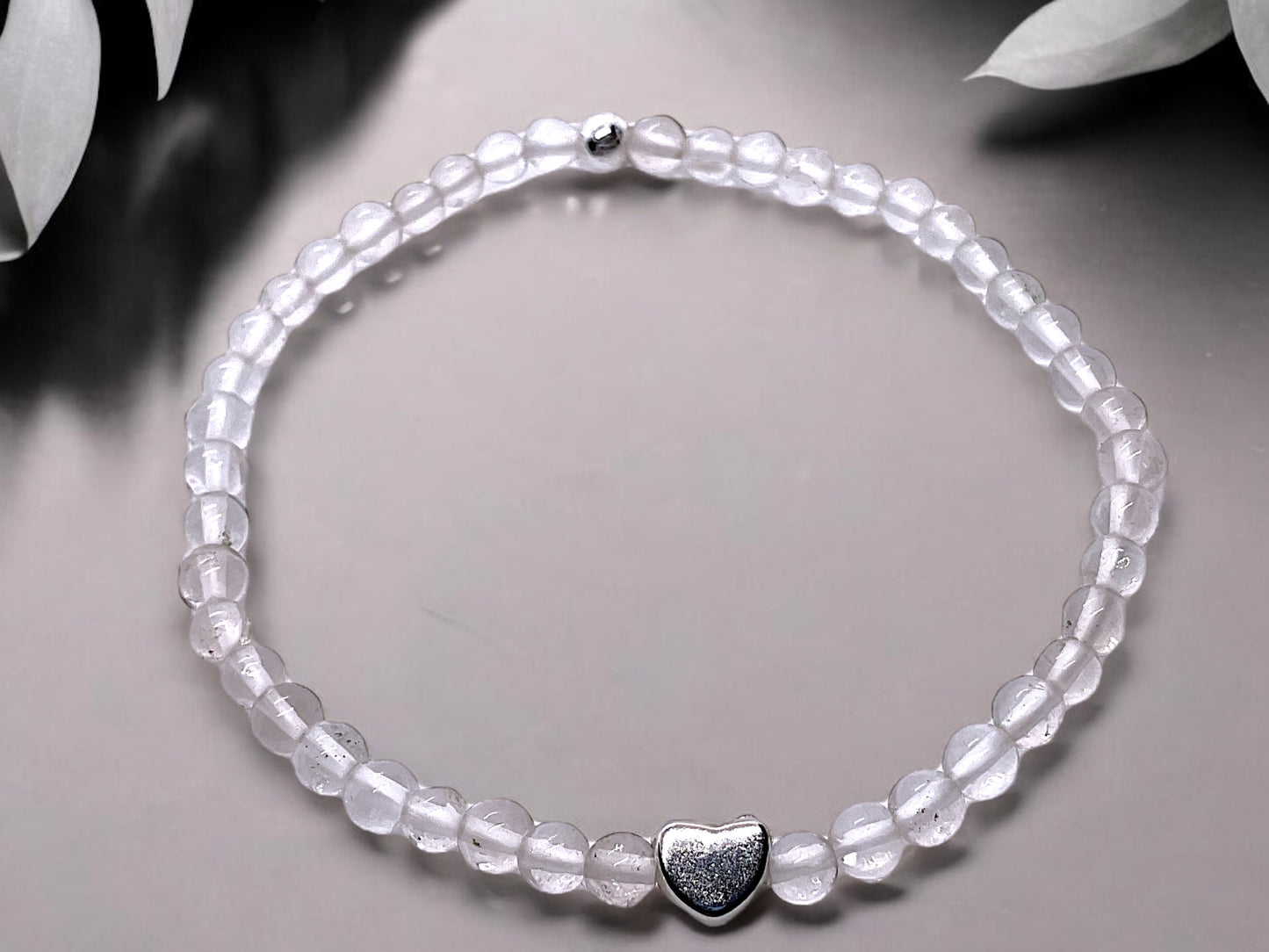 Bergkristall Edelstein Perlen Armband *HEILUNG* - mit 925 Silberperle und versilbertem Herzchen in Steinfixx Geschenkbox - Handmade
