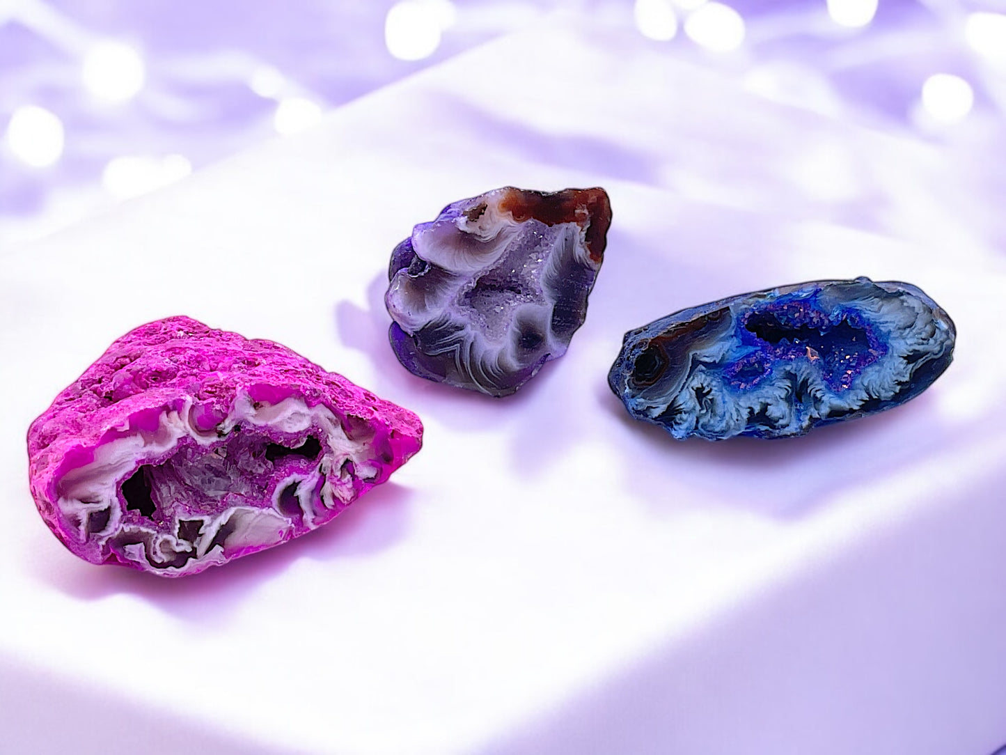 Gefärbte halbe Achat Geode | aufgeschnitten, poliert und gefärbt | 30-40 mm I TOP 1A-Qualität | einzeln oder als 3er bzw. 4er Set