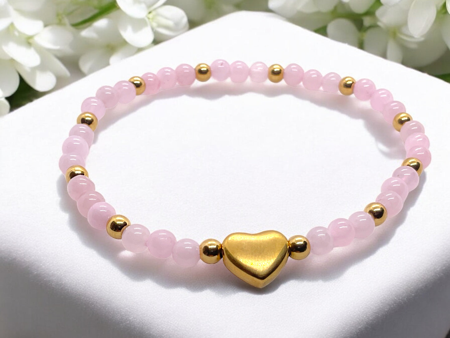 Steinfixx® - Rosenquarz Perlenarmband mit Messingherz und Messingperlen - Hochwertiges Edelsteinarmband handgefertigt inclusive edler Geschenkbox und Edelsteinkarte