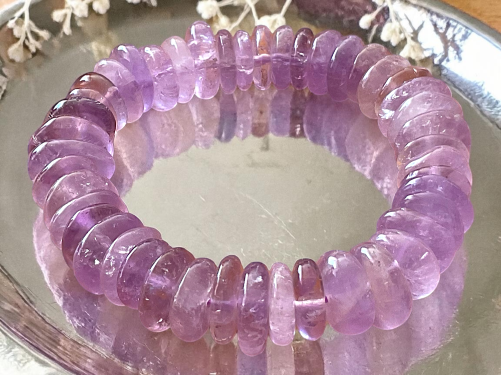 Amethyst Armband „Rondell“ – Edelstein Armband in AAA-Qualität aus Brasilien – 18 cm, Rondelle ca. 12 mm, Gewicht ca. 40 g – angenehm zu tragen – Naturstein Schmuck für Ruhe & innere Balance