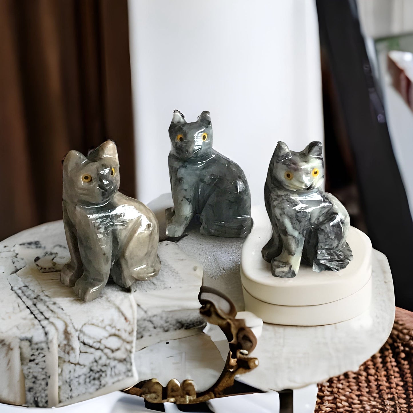 Steinfixx® - Speckstein Figur Katze Minka | Schnitzerei | Sammelfigur | geschliffen und poliert | 37x29 mm | Handarbeit
