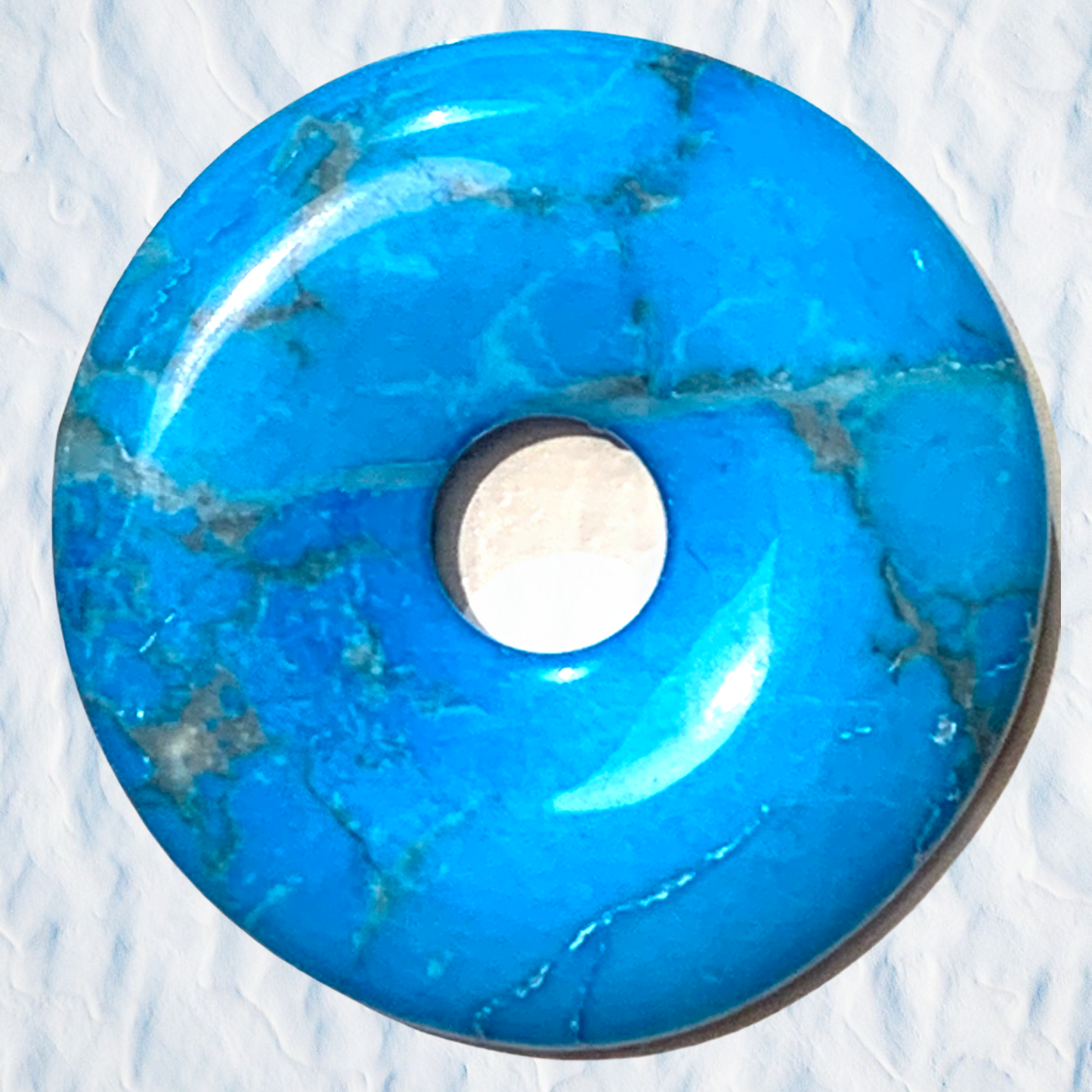 Premium Edelstein-Donut Türkenit optional als Kette mit versilberter oder vergoldeter Spirale und Wildlederband