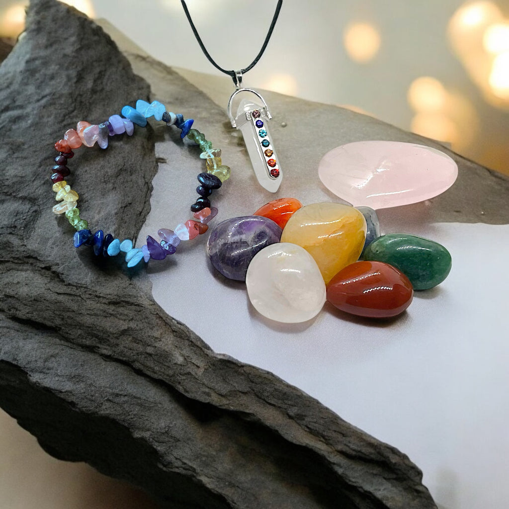 Chakra Edelstein Set Selbstheilung - 11 teilig mit Halskette, Splitterarmband und Herz in Geschenkbox - mit 14 seitigem liebevoll gestaltetem Ebook als Anleitung