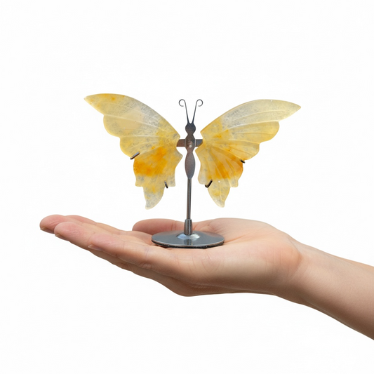 Limonitquarz Schmetterling mit Ständer – Edelstein Deko Figur 10x14 cm – handgefertigt & poliert – Naturstein aus Madagaskar – inkl. Geschenkbox