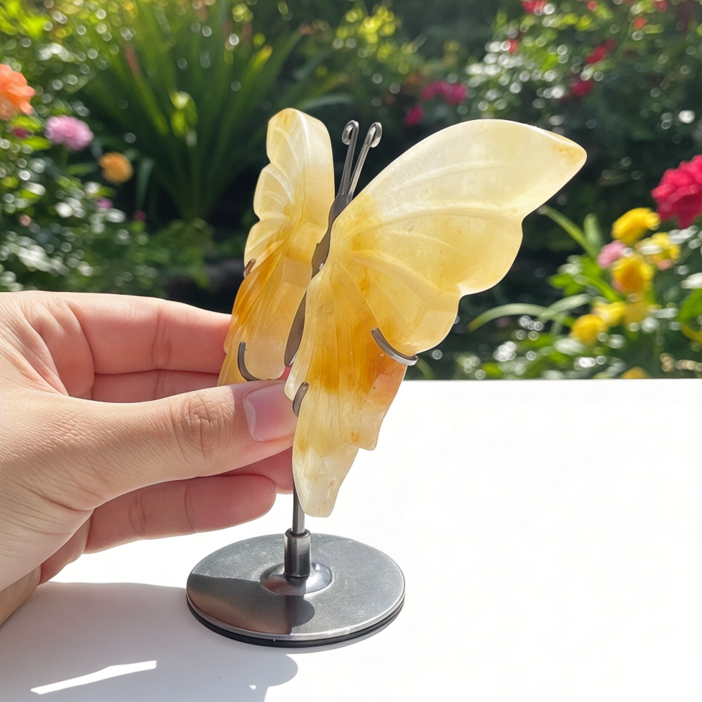 Limonitquarz Schmetterling mit Ständer – Edelstein Deko Figur 10x14 cm – handgefertigt & poliert – Naturstein aus Madagaskar – inkl. Geschenkbox