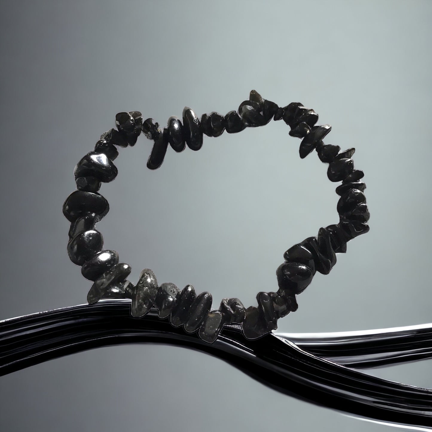 ONYX Trommelstein Splitter Armband  *Ruhe*  - echter Hämatit Edelstein-Schmuck - Chakra-Armband für Damen & Herren