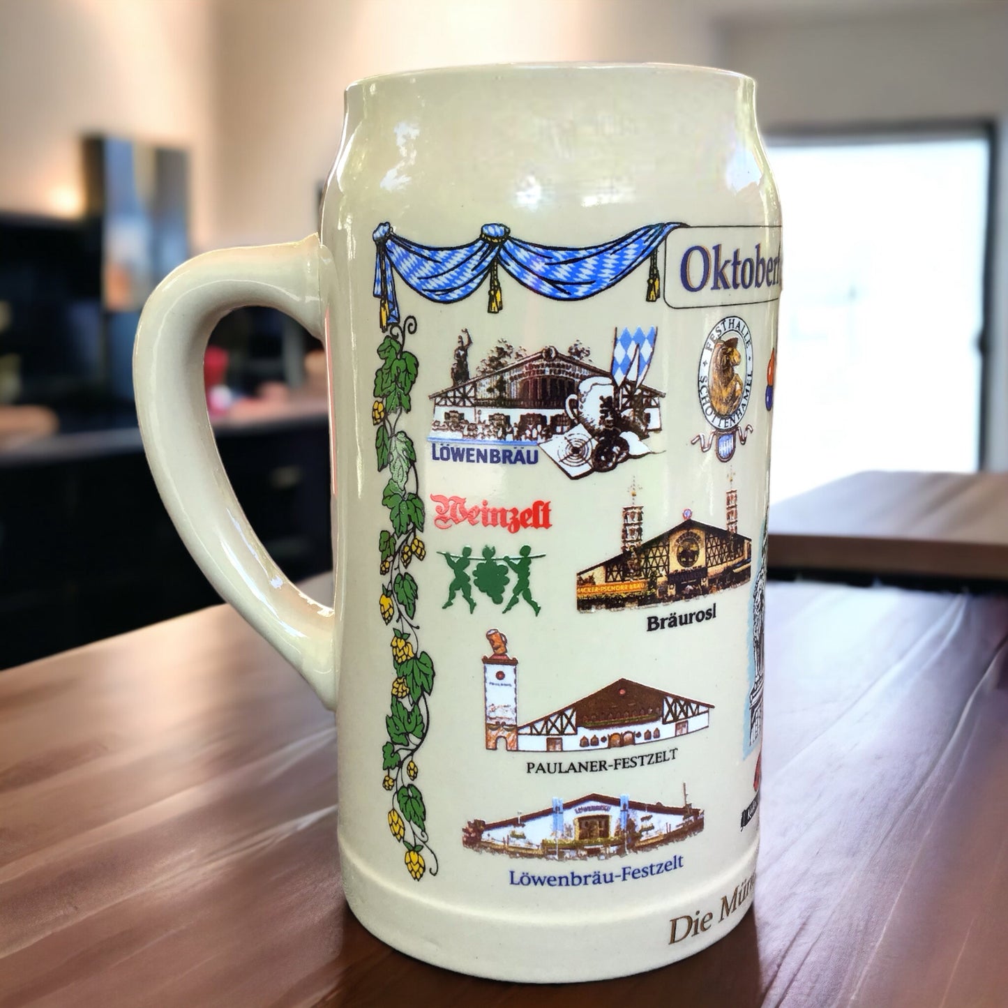 Original Oktoberfestkrug Jahreskrug 2002 Wiesn Wirtekrug Sammlerkrug limitierte Auflage