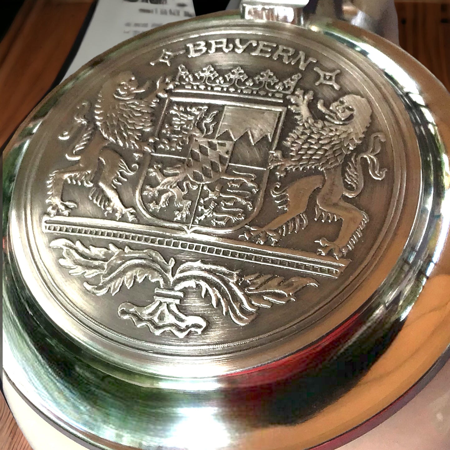 Original Oktoberfestkrug Jahreskrug 2002 Wiesn Wirtekrug mit Deckel Sammlerkrug limitierte Auflage