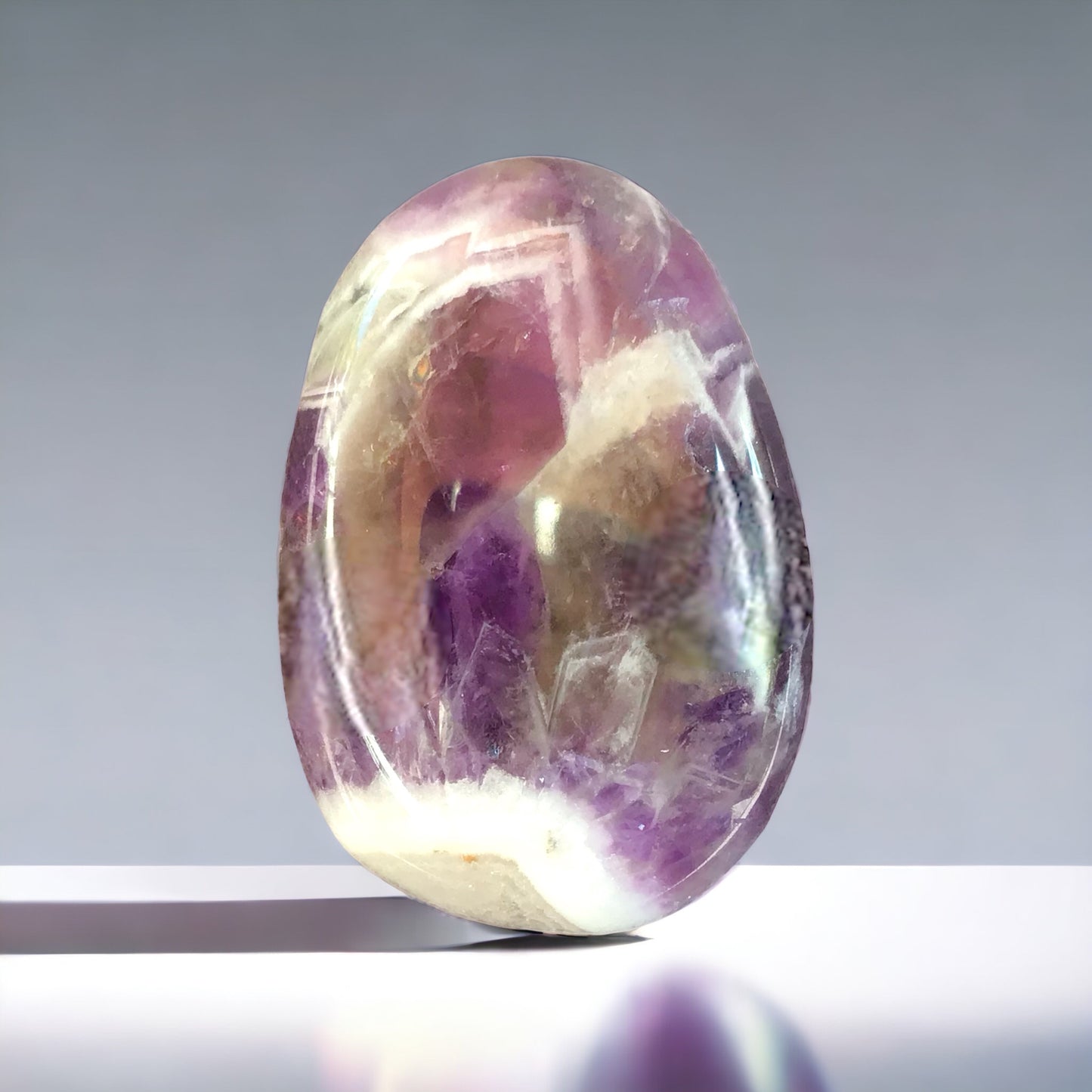 Steinfixx® - Edelstein Anhänger aus echtem Chevron-Amethyst | Tropfenanhänger | farbintensiv | mit 80 cm Wildlederband