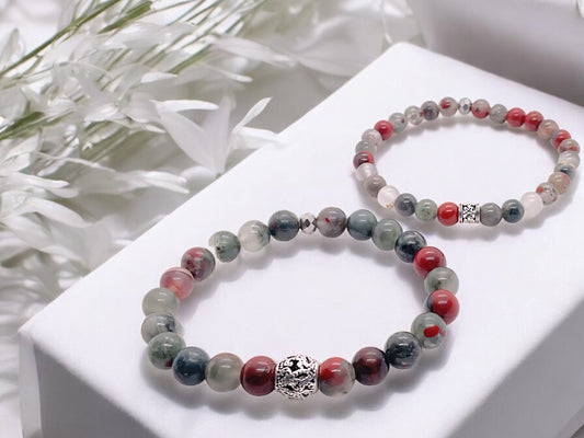 Perlenarmband aus afrikanischem Blutstein - Drachenblutstein - Hochwertiges Edelsteinarmband mit Vintage Perle und platinierter facettierter Perle - handgefertigt - in Geschenkbox - Vitalität und Heiterkeit