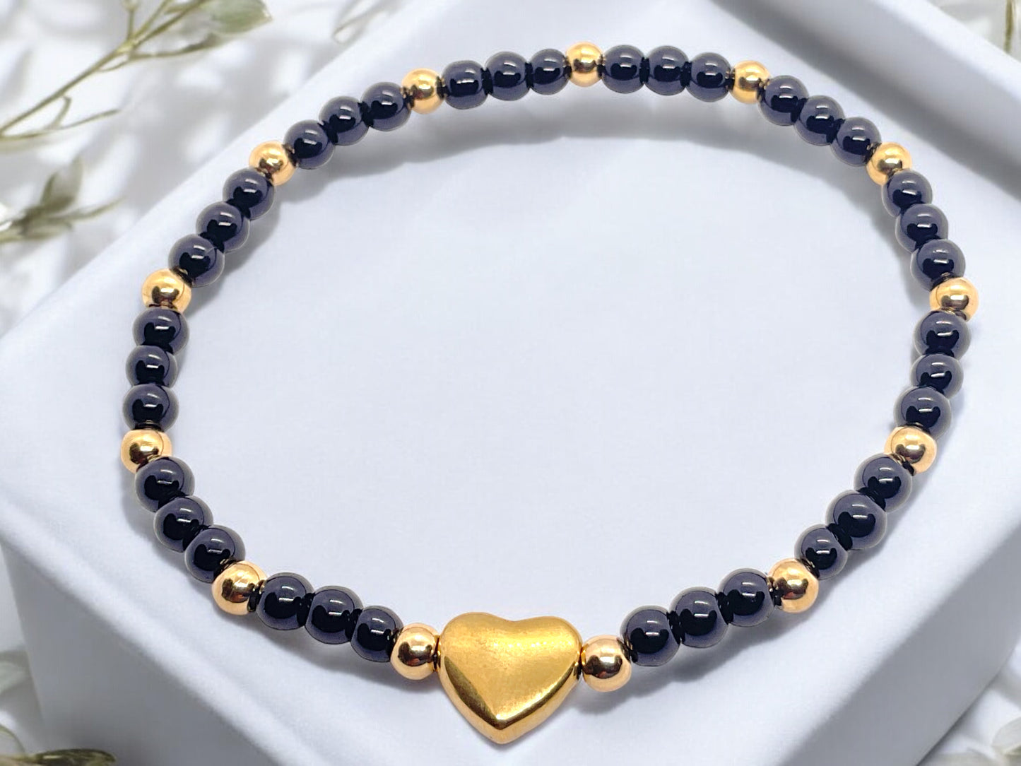 Steinfixx® - Obsidian Perlenarmband mit Messingherz und Messingperlen - Hochwertiges Edelsteinarmband handgefertigt inclusive edler Geschenkbox und Edelsteinkarte