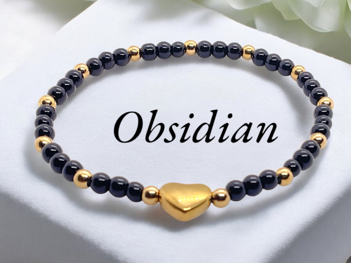 Steinfixx® - Obsidian Perlenarmband mit Messingherz und Messingperlen - Hochwertiges Edelsteinarmband handgefertigt inclusive edler Geschenkbox und Edelsteinkarte
