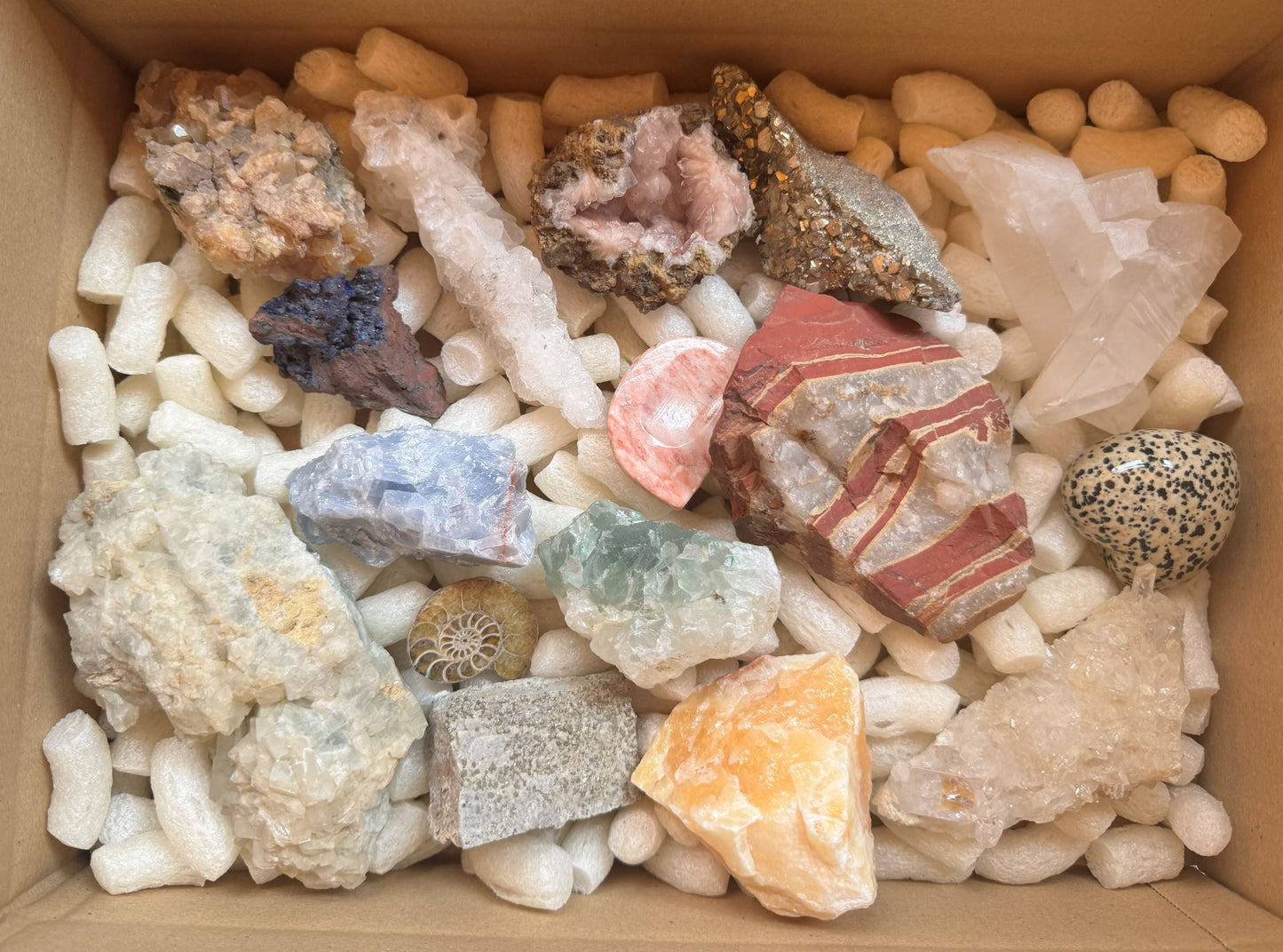 Mineralien-Konvolut „Weltreise“ – 16 verschiedene Mineralien aus aller Welt – 3,05 kg Sammlerstück – Unikat Nr. 1232 – SALE