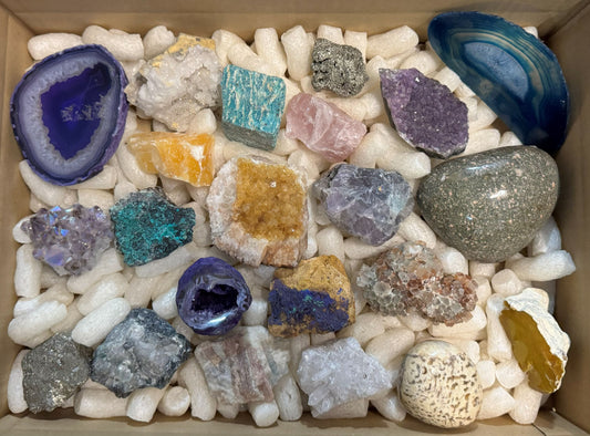 Mineralien-Konvolut „Weltreise“ – 22 verschiedene Mineralien aus aller Welt – 2,10 kg Sammlerstück – Unikat Nr. 1240 – SALE