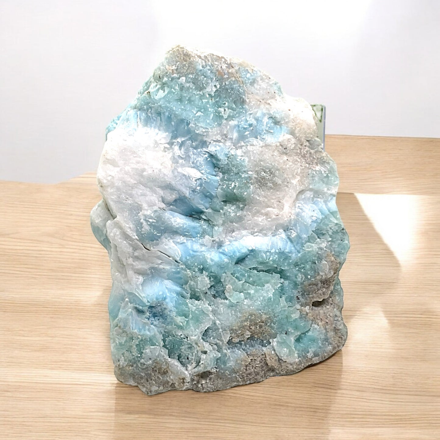 Prächtiger und sehr seltener Larimar Rohstein - Unikat 1566 - 70x50x20mm - 105,5gr. - Dominikanische Republik