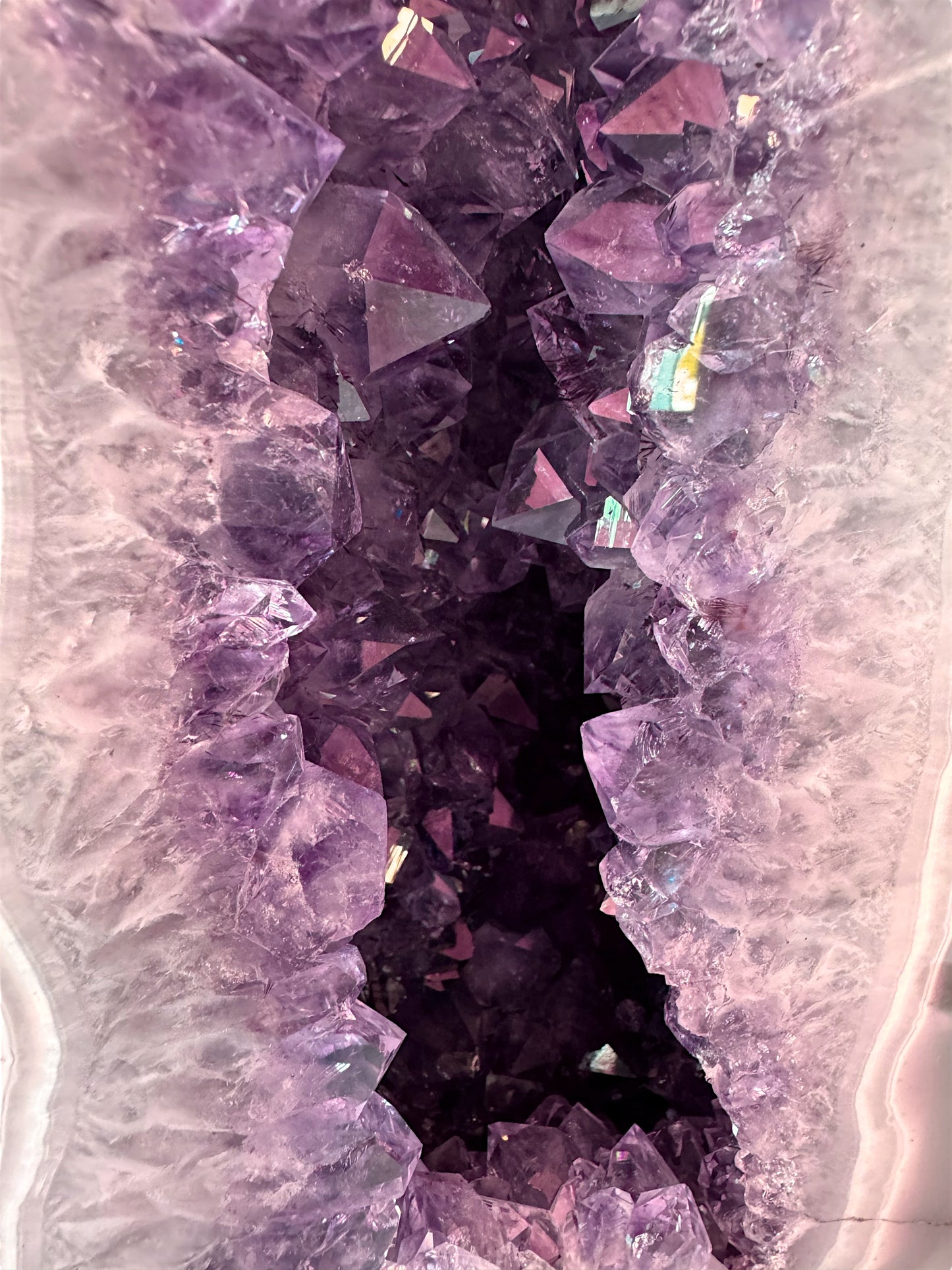 Amethyst Druse mit phantastischen Kristallen I 8,7 KG I 18x30x12 cm I Blickfang I Unikat-Masterpiece 1643 I Brasilien