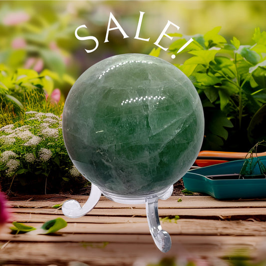 Grüner Fluorit Kugel I 307 Gramm I 5,5x5,5x5,5cm I Edelsteinkugel I Kristallkugel I Unikat-Masterpiece 1648 I mit Acrylständer I Brasilien