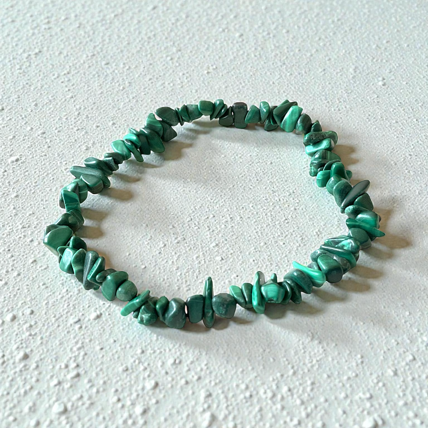 Echtes Malachit Splitteramband I angenehm zu tragen I Der Schutzstein gegen negative Energien I 18 cm I AAA-Qualität I Afrika-Kongo