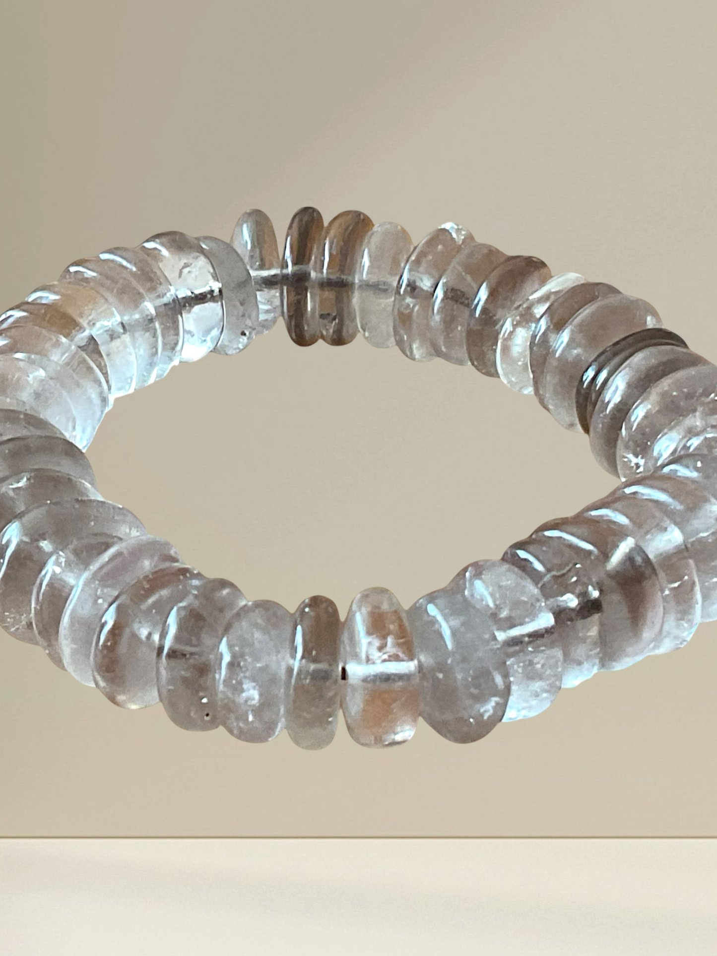 Rauchquarz Armband „Rondell“ – Edelstein Armband in AAA-Qualität aus Brasilien – 18 cm, Rondelle ca. 12 mm, Gewicht ca. 40 g – angenehm zu tragen – Naturstein Schmuck für Entspannung & Gelassenheit