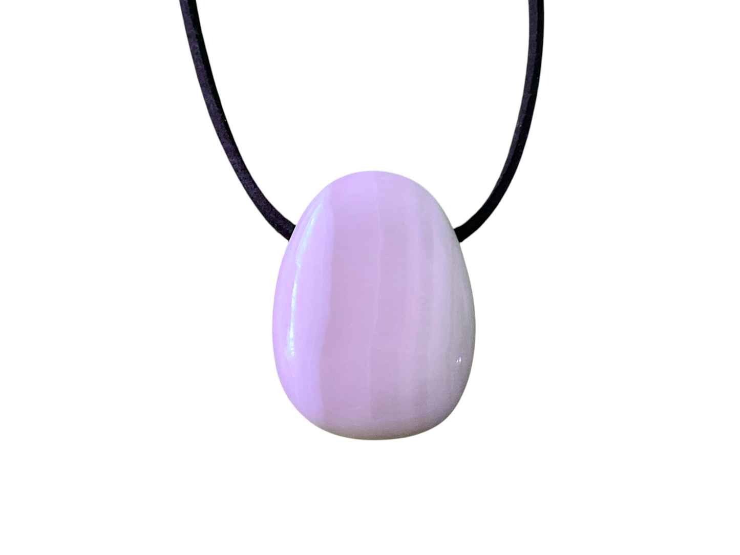 Manganocalcit Anhänger I Tropfenanhänger I Tropfenform I farbintensiv I mit 80 cm Wildlederband und Geschenkverpackung I  I Madagaskar