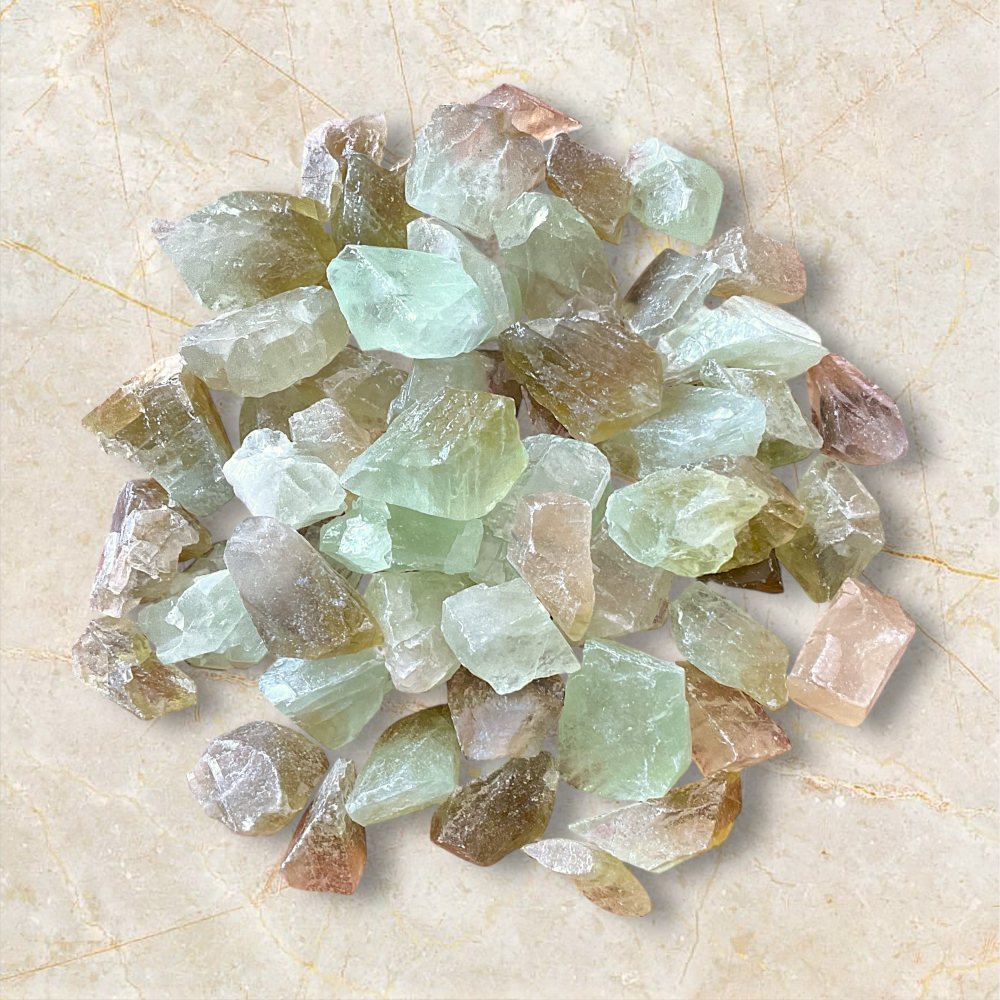 Grüner Calcit Rohsteine I farbintensiv I je 1-3 cm I 300gr. I Heilstein I Wasserstein I Dekoration I Brasilien