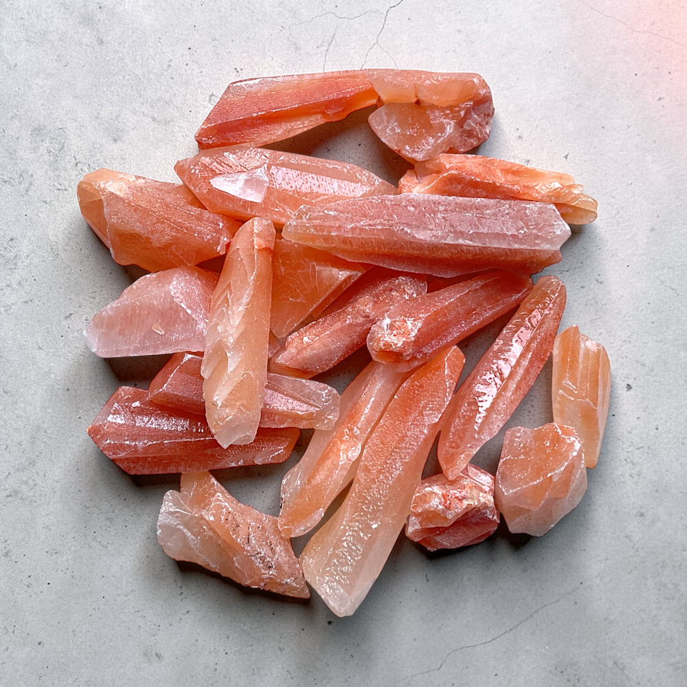 Korallencalcit Rohsteine I farbintensiv I je 2-5 cm I 300gr. I Heilstein I Wasserstein I Dekoration I Mexiko