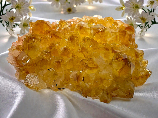 Citrin Rohstein AAA-Qualität mit phantastischen Kristallspitzen – 168 g – 8 x 6 x 4 cm – Unikat-Masterpiece 1668 aus Brasilien