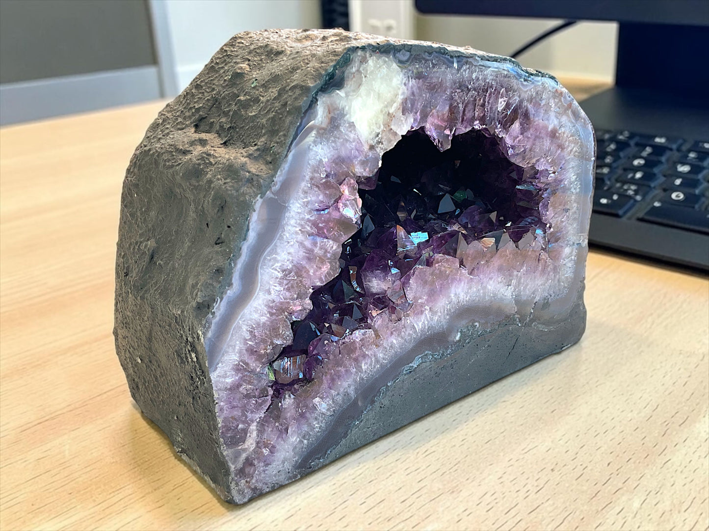 Amethyst Druse 6,2 kg - AAA-Qualität aus Brasilien - Naturbelassene Kristallstufe - Sammlerstück - 19 × 14 × 14 cm - Unikat Nr. 1680
