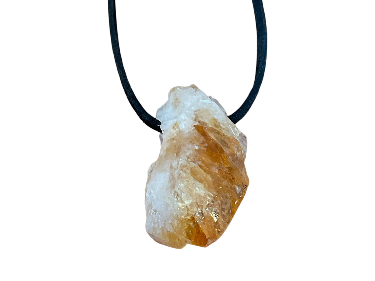 Citrin Rohstein Anhänger aus Brasilien – Naturstein Brocken ca. 4 cm – 20 g – mit 80 cm Wildlederband, Edelsteinkarte & Geschenkbox
