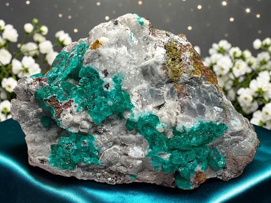 Dioptas Kristallstufe aus dem Kongo (Zaire) – 364 g – 10 × 6 × 6 cm – intensiv grüne Kristalle – Sammlerstück – Unikat 1657