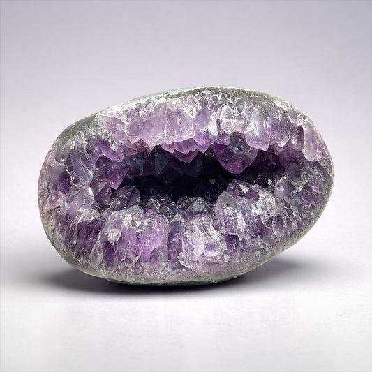 Amethyst Druse aus Brasilien – 1,944 kg – 15 × 12 × 9 cm – AAA-Qualität – polierte Ränder – Sammlerstück – Unikat Masterpiece 1477