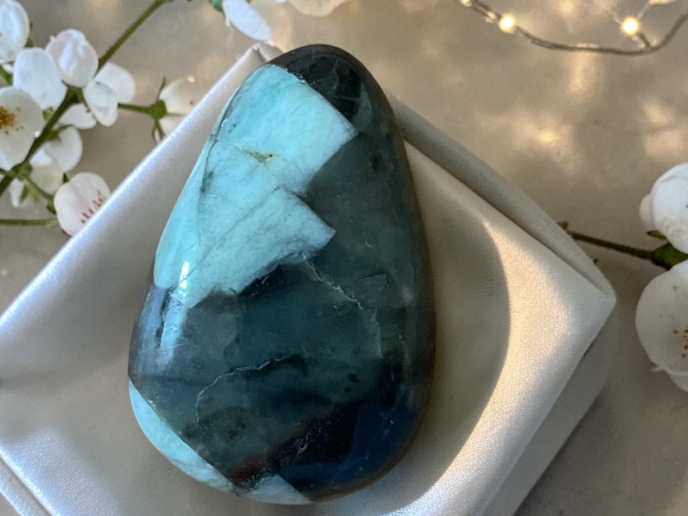 Smaragd Anhänger Tropfen – Edelstein Kette mit 80 cm Band & Geschenkbox – Echter Smaragd Schmuck Grün – Naturstein aus Brasilien