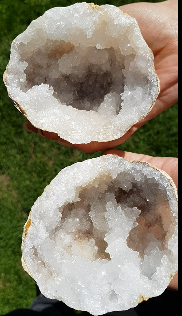 Kristall Quarz Geode geschlossen Partyspass Ø ca. 14 cm Break your own